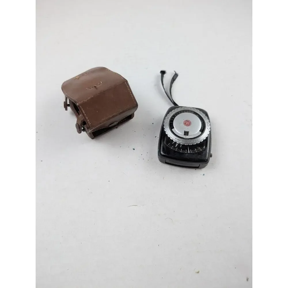 Vintage GE Light Meter Exposure Meter w/ Leather Case Untested Camera